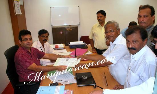 Mangalore J R Lobo of Congress-Accompanied by Supporters files Nomination