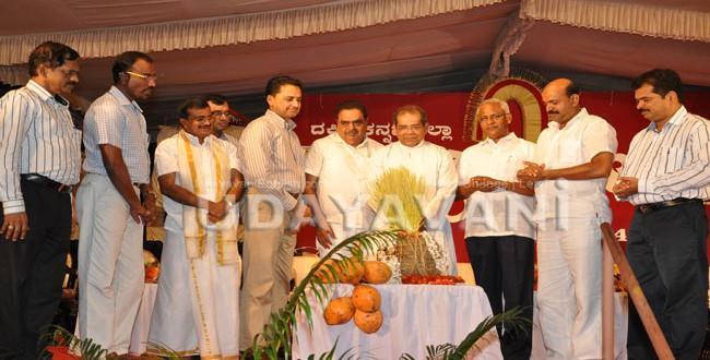 Annual Karavali Utsav-2014 begins in city