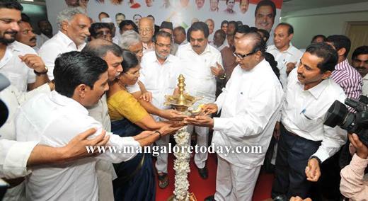 Union Minister Oscar inaugurates Congress Election Campaign office at Balmatta