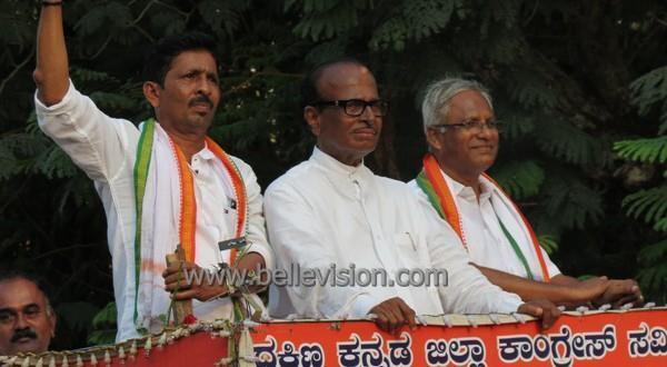 M’lore: Congress LS campaign concludes amidst supporters cheering for Janardhan Poojary