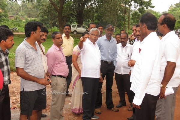 Mangalore: MLA J R Lobo seeks permission from railways to develop Kongoor mutt Road