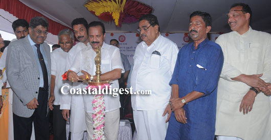 Sadananda Gowda lays foundation for Padil-Bajal under-bridge