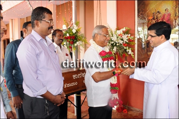 Mangalore: Devotees throng Bondel Church to celebrate annual feast