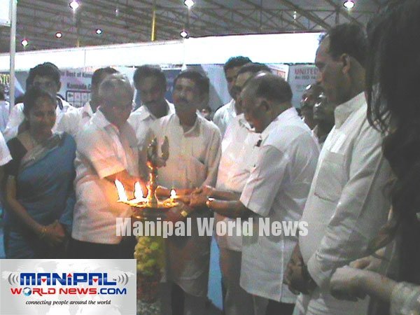 Ramanatha Rai inaugurates National Consumer Fair at Karavali Uthsav grounds