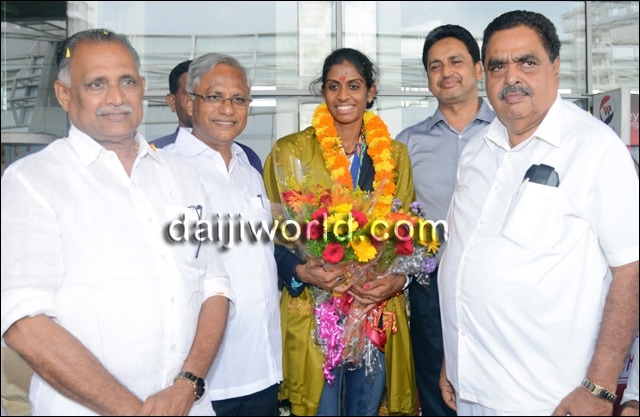Mangalore: Golden girl Poovamma gets rousing welcome
