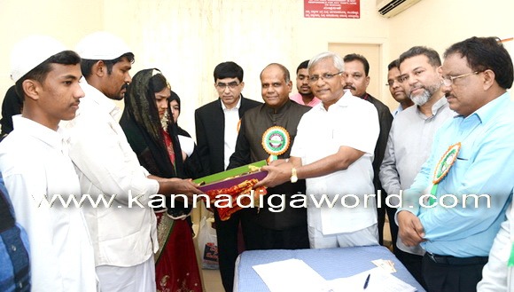 17 couples tie a nuptial knot at Milagres Church Hall in Mangalore.