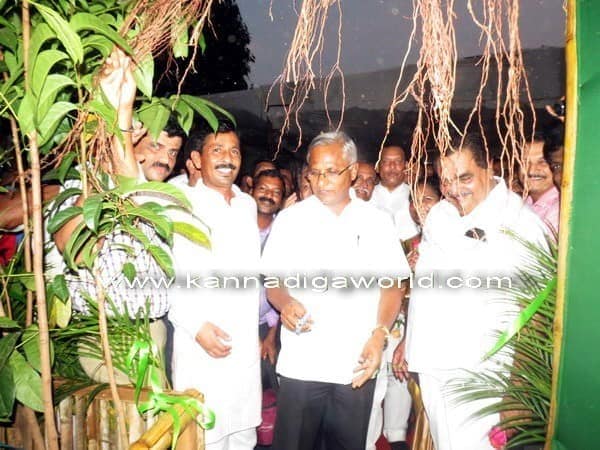 Colourful procession witnessed at Mangaluru as part of “Karavali Utsav”.