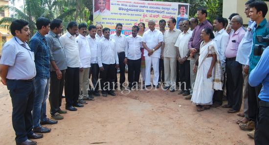 Mangaluru: MLA J R Lobo Inaugurates Concreting work of Marikamba Temple Road