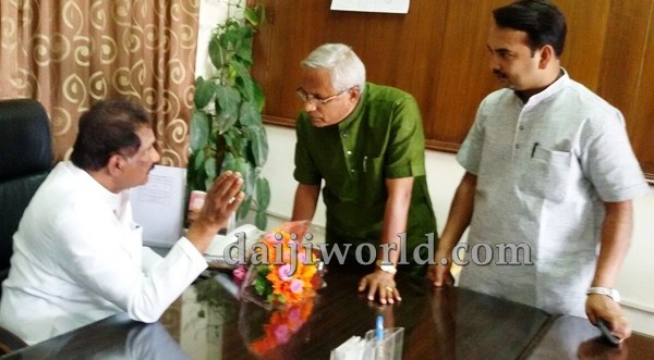 Mangaluru: Attack on Panir prayer centre - J R Lobo meets home minister