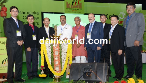 M’luru: U T Khadar inaugurates cashew summit