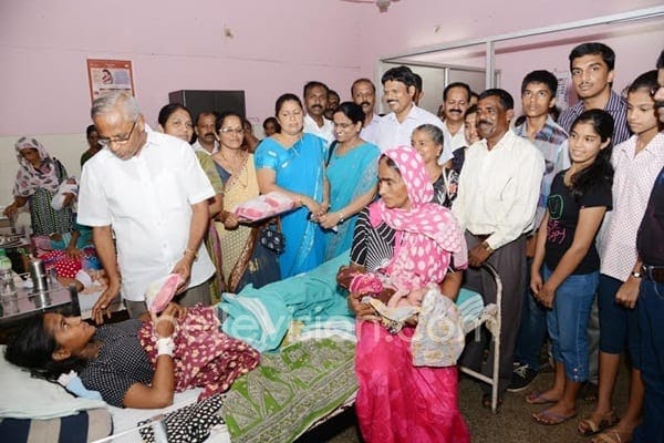 Mangaluru: Catholic Sabha of Cordel distribute fruits to inpatients of Lady Goschen Hospital