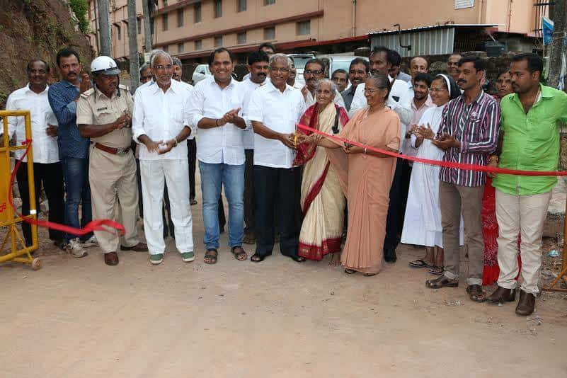 Mangaluru: MLA J R Lobo inaugurates newly-concreted Road in 45th Port Ward