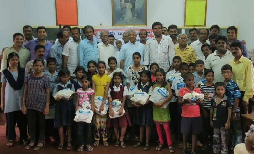 Mangaluru: 40th Block Congress distributes notebooks to 150 poor students