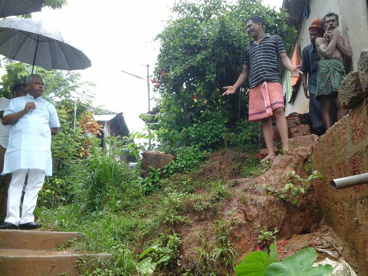 Rain damages in the city,spot inspection by MLA Lobo