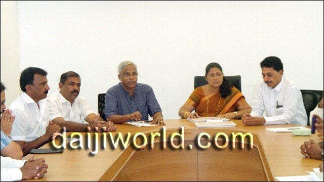 Mangaluru: Water disruption – MLA J R Lobo takes officials to task, warns of strict action