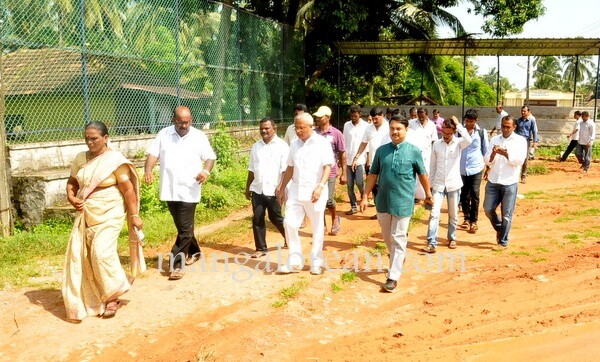 MLA J R Lobo Inspects Bengre breakwater project