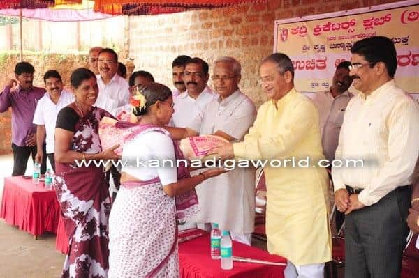 Rice distributed to 700 people by Kadri cricketers club, SEZ on the eve of fest