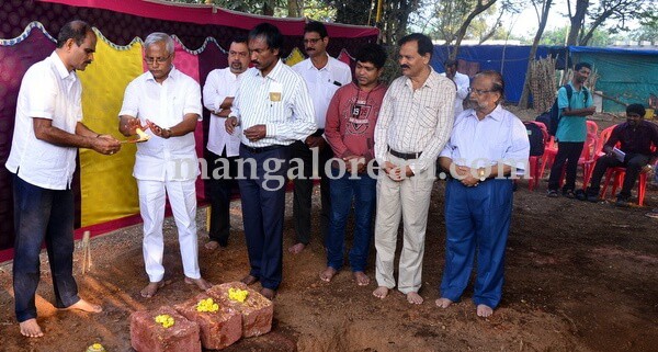 Mangaluru: MLA J R Lobo Gives Start for Construction of Musical Fountain at Kadri Park