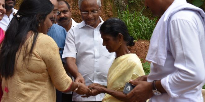 ಮನೆ ಹಸ್ತಾಂತರಿಸಿದ ಶಾಸಕ ಜೆ.ಆರ್.ಲೋಬೊ